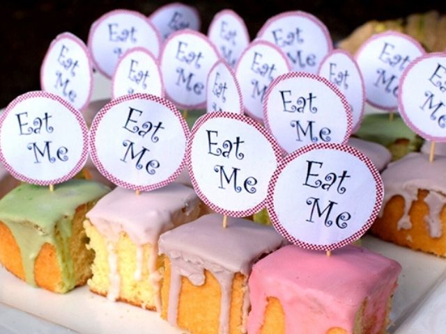 Mad Hatter Mini Cakes