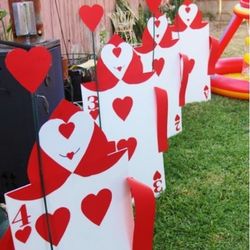 Photo of a lawn decor of card soldiers